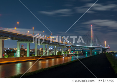 城市景觀東京大都會葛飾豎琴橋(夜景) 城市景觀東京大都會葛飾豎琴橋(夜景) 66127290