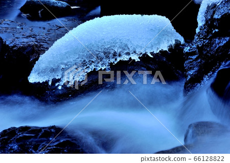 Okutama Town Hachigaya River, a large ice hat and mountain stream 66128822