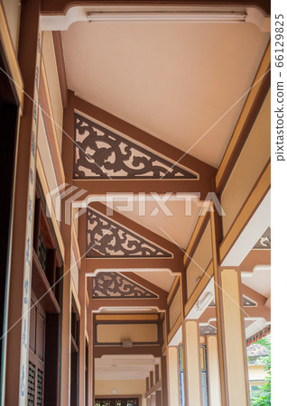 Patterned ceiling of a Buddhist temple 66129825