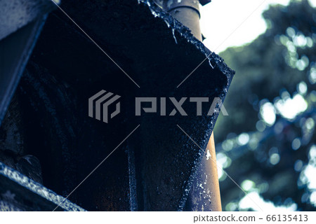 exhaust port 66135413