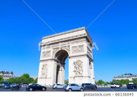 Arc de Triomphe Paris 66136845