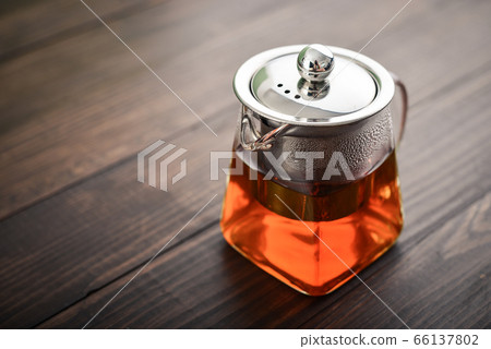 Glass teapot with metal cover Glass teapot with metal cover 66137802