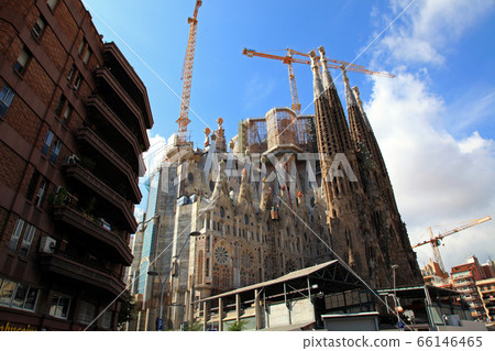 Sagrada Familia under construction Sagrada Familia under construction 66146465