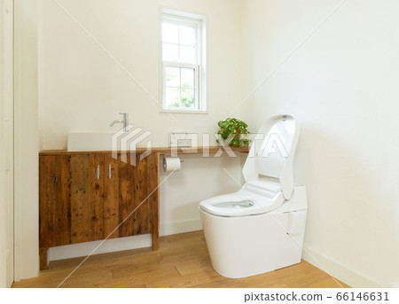 帶窗戶的時尚馬桶 66146631