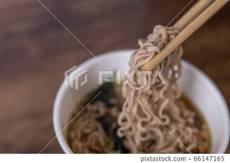 [Cup noodle soba] 66147165