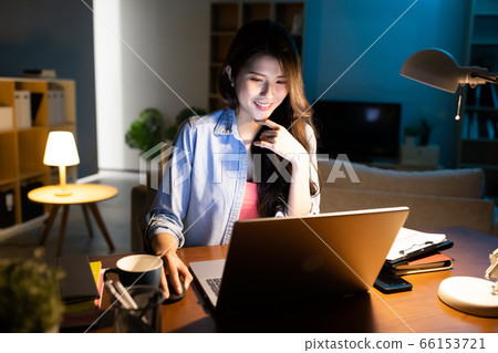business woman work from home 66153721