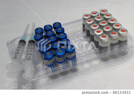 電暈疫苗和注射器 66153931