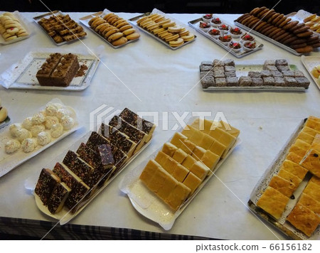 Dessert buffet 66156182