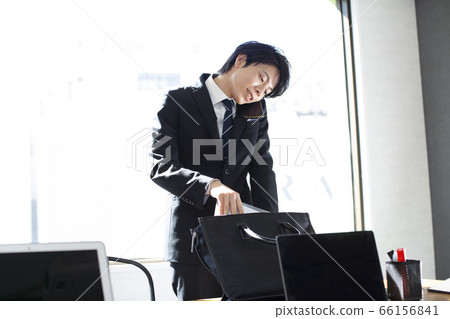 A businessman to call A businessman to call 66156841