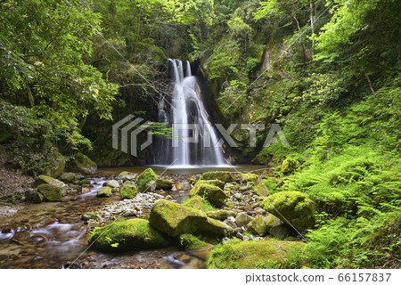 Baba Falls (Misasa Town, Tohaku District, Tottori Prefecture) 66157837