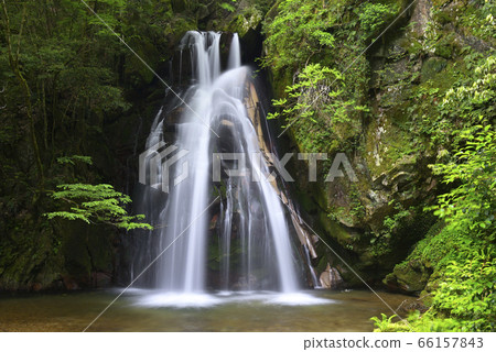 Baba Falls (Misasa Town, Tohaku District, Tottori Prefecture) 66157843