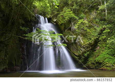 Baba Falls (Misasa Town, Tohaku District, Tottori Prefecture) Baba Falls (Misasa Town, Tohaku District, Tottori Prefecture) 66157852