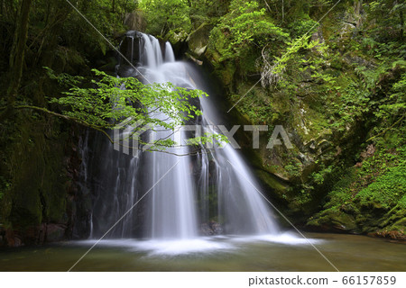 Baba Falls (Misasa Town, Tohaku District, Tottori Prefecture) Baba Falls (Misasa Town, Tohaku District, Tottori Prefecture) 66157859