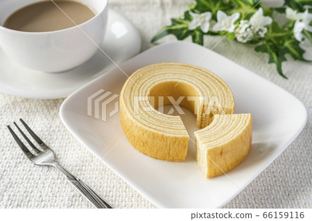 Baumkuchen和拿鐵咖啡切 66159116
