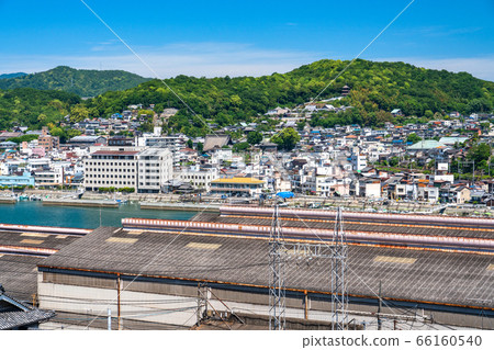 《廣島縣》初夏的尾道市區風光/藍天 《廣島縣》初夏的尾道市區風光/藍天 66160540