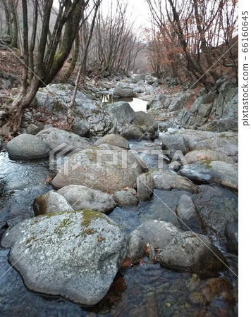 Rocks are good because they are as pure as a newborn baby. 66160645