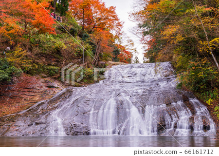 （千葉縣）岩崎瀑佈在Boso Yoro山谷落下 66161712