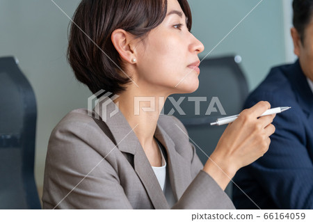 堅強的女老闆 堅強的女老闆 66164059