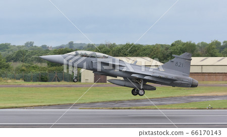 瑞典空軍JAS 39D Gripen起飛 66170143