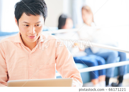 Men during telework Men during telework 66171221