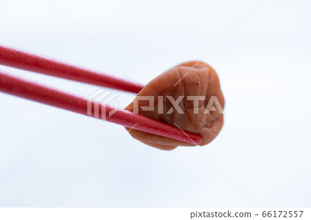 Umeboshi picked with chopsticks 66172557