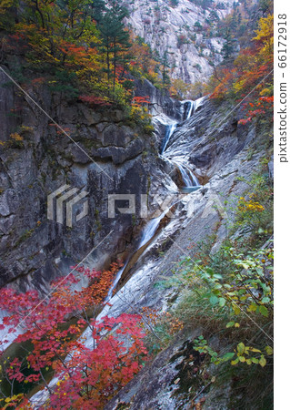Seoraksan Oyeon Waterfall Seoraksan Oyeon Waterfall 66172918