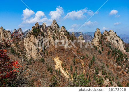 雪嶽山恐龍嶺秋天 66172926