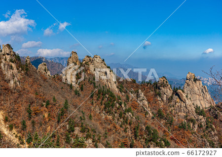 Seoraksan Dinosaur Ridge Fall 66172927