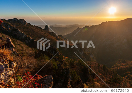 Seoraksan Madeungnyeong Sunrise Seoraksan Madeungnyeong Sunrise 66172940