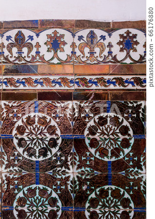 Geometrical motive of a wall tiles, Morocco 66176880