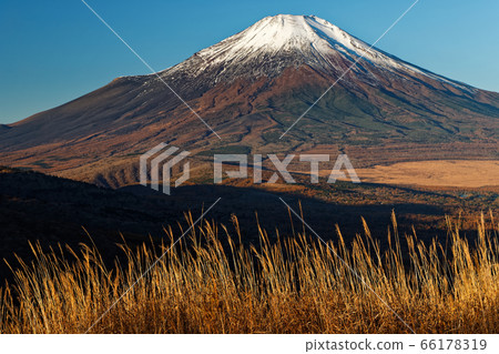 Mt. Fuji in the morning as seen from Mt. 66178319