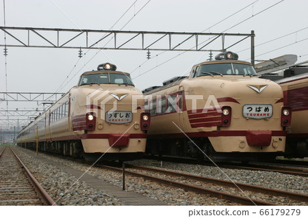 Limited express "Uzushio" and "Tsubame" Limited express "Uzushio" and "Tsubame" 66179279