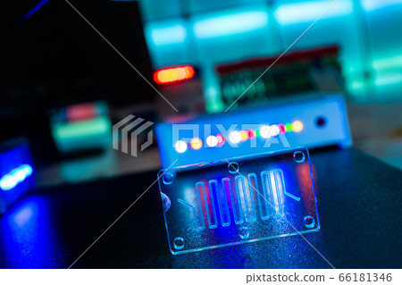 microfluidic device Instrument that uses micro 66181346