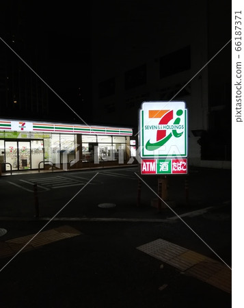 convenience store convenience store 66187371