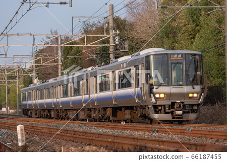 JR West 223系列(構圖) JR West 223系列(構圖) 66187455