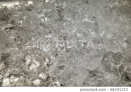 水槽裡有冰 66191253