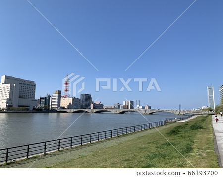 Bandai Bridge and Shinano River in the center of Niigata City in early summer 66193700
