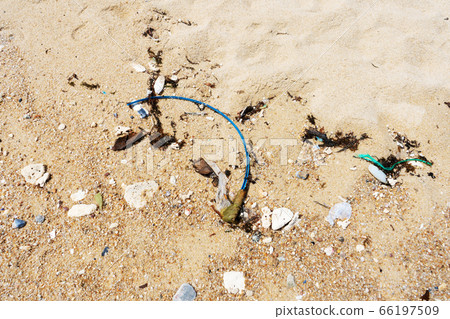 Candlestick armored wire in the water on the 66197509