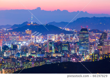 Seoul city skyline and skyscraper in downtown 66197829