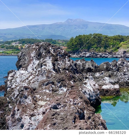 Socheonji Rock_ Hallasan 66198320