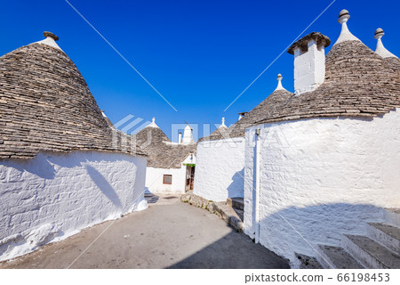 Alberobello, Puglia - Traditional Trulli houses in Italy Alberobello, Puglia - Traditional Trulli houses in Italy 66198453