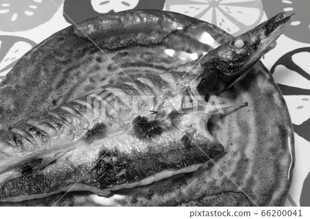 Home-made rustic home-cooked "Kamas salt grilled" Home-made rustic home-cooked "Kamas salt grilled" 66200041