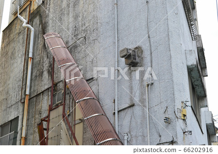 Before dismantling, concrete houses and offices Before dismantling, concrete houses and offices 66202916