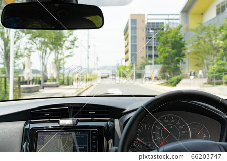 從停放的車內 66203747