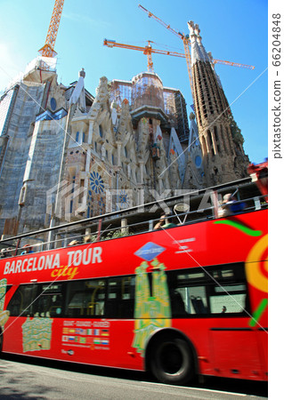 Tourist bus in front of the Sagrada Familia 66204848
