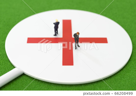 Businessman who does not work well on Marubat plate Businessman who does not work well on Marubat plate 66208499