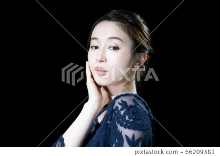 女性美女 66209381