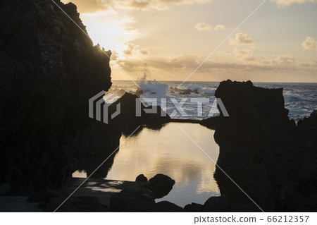 PORTUGAL MADEIRA PORTO MONIZ COAST 66212357