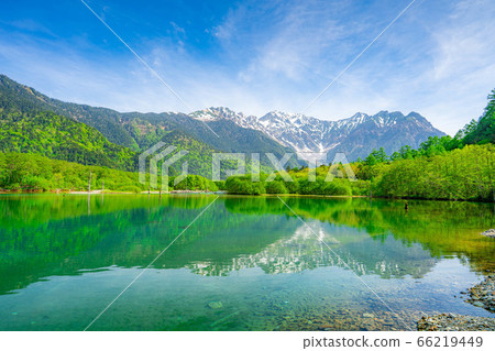 Kamikochi Azusa河和Hodaka山在初夏 66219449