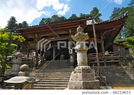 [Kegonji Main Hall] Tanigumi Tokuzumi, Ibigawa-cho, Ibi-gun, Gifu Prefecture 66219655